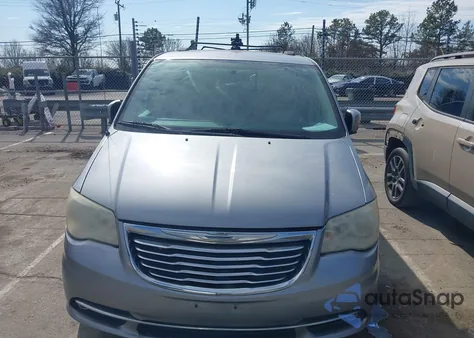 2013 Chrysler Town & Country Touring z USA, uszkodzony, nr VIN 2C4RC1BG1DR797420